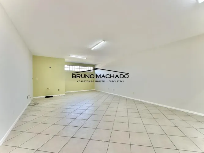 Sala Comercial para Locação em Curitiba, Santa Cândida, 1 banheiro, 3 vagas