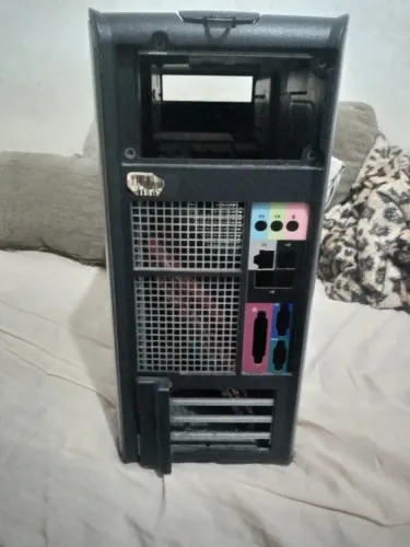 Gabinete Dell opitilex vazio para montar seu computador muito resistente