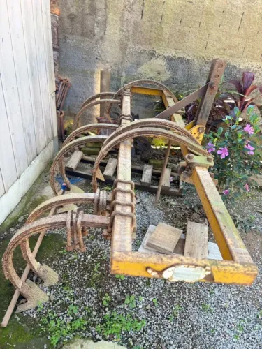 Vende se capinadeira