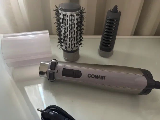 Escova conair giratória