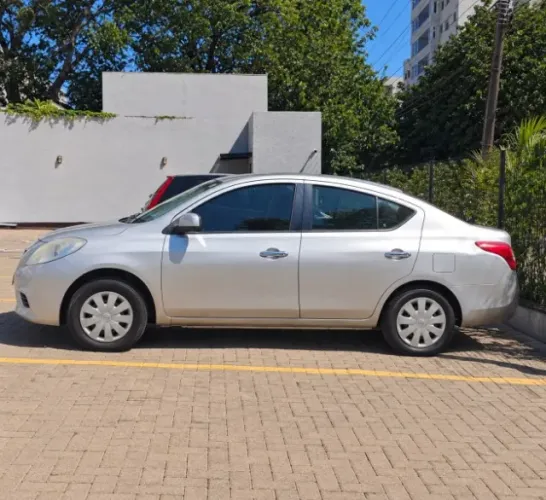 Nissan Versa SV 1.6 16V Flex Fuel 4P Mec. 2012