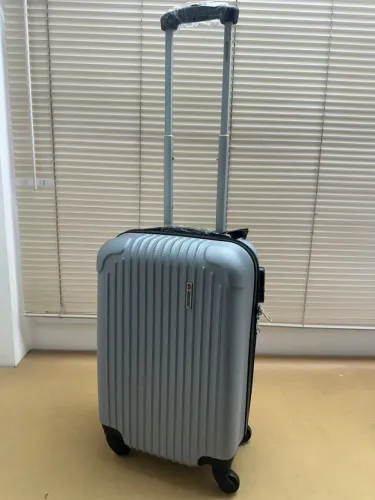 Mala de bordo nova rígida para 10 a 12kgs à bordo ANAC cadeado segredo rodas 360