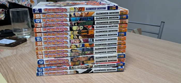VENDO LOTE DE MANGÁS DO NARUTO!