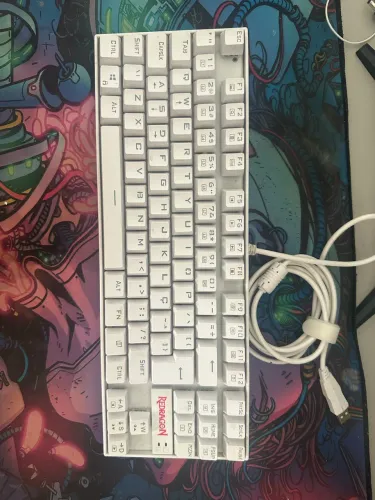 Teclado mecânico Redragon Kumara