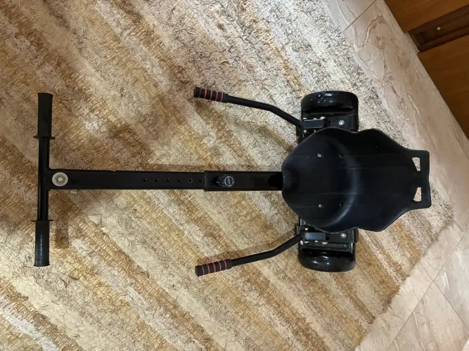 Dois Hoverboards kart