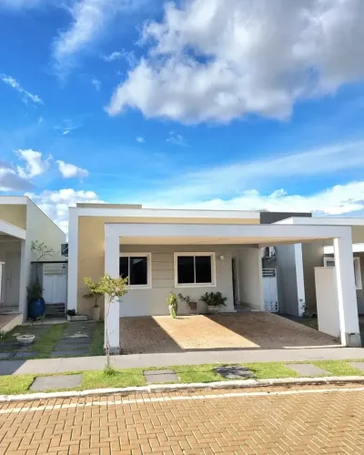 Linda Casa C/ 3 Quartos, Espaço Gourmet e Piscina no Condomínio Iguatemi