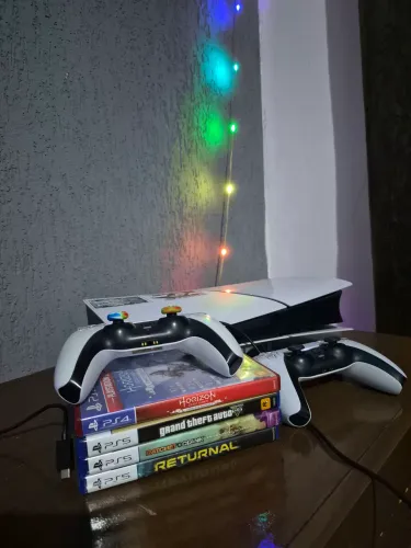 Playstation 5 1TB mídia fisica