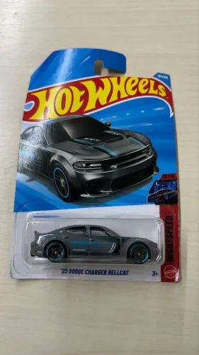 Dodge Charger Hellcat Hotwheels