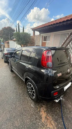 Fiat Uno Sporting 1.4 EVO Fire Flex 8V 4P 2012