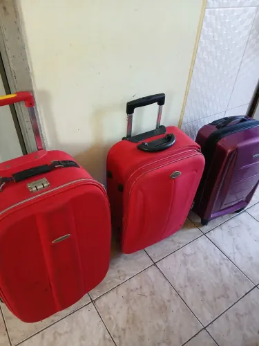 3 malas cada uma 120 reas toda boa