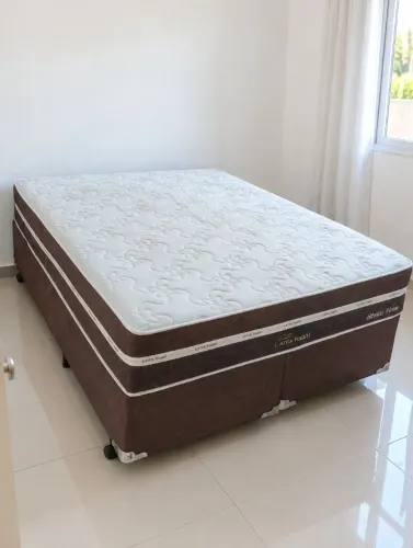 Linda Cama Box Queen Size espuma Firme