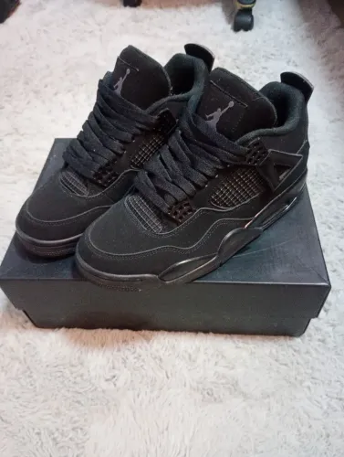 Jordan 4 Black cat