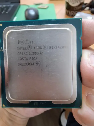 Processador para servidores Xeon E5-2420V2