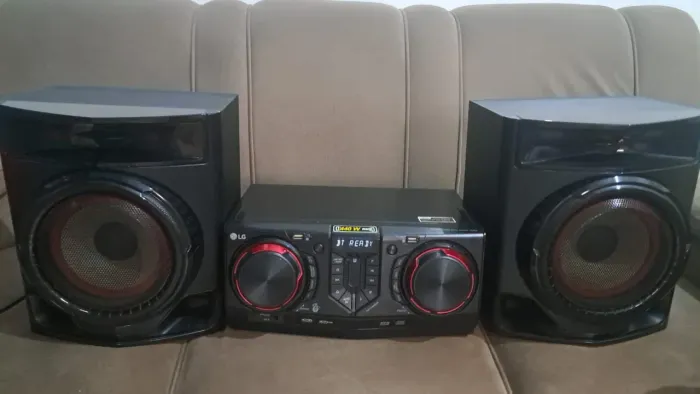 Mini System LG Xboom CJ44 440W RMS - Bluetooth e USB 