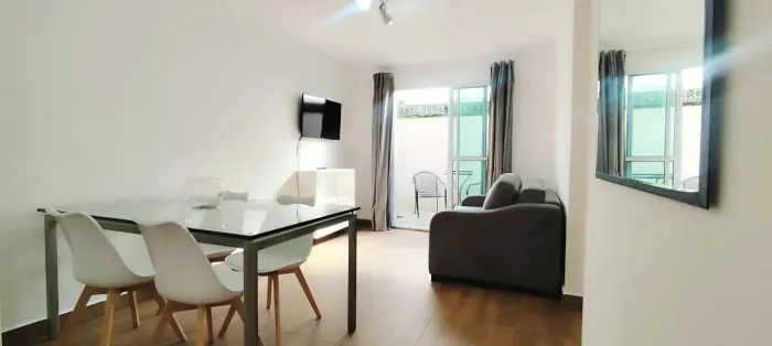 Apartamento Garden para Locacao em Moema - 80m2 - Mobiliado e Reformado