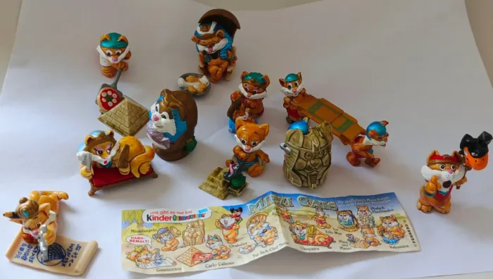 Kinder ovo coleção gatos egipcios