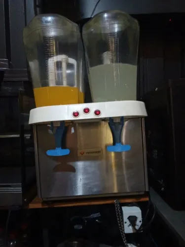 Vendo refresqueira