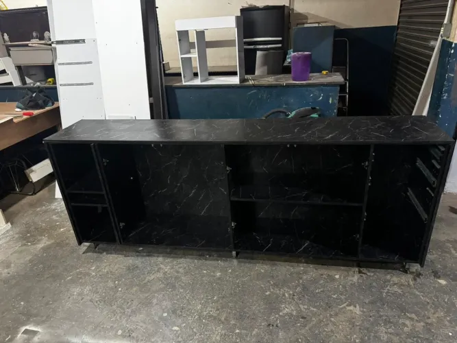 Balcao usado 100% MDF medindo 240x93