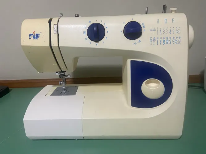 Máquina de costura