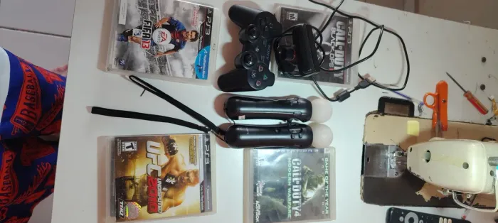 Kit PlayStation 3 - Controle Original + PlayStation Move + 4 Jogos Clássicos