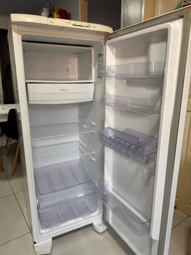 Vendo Geladeira