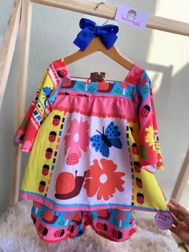 Roupa para menina/ colorida 