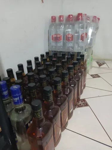 Estou vendendo estoque da minha adega e headsh