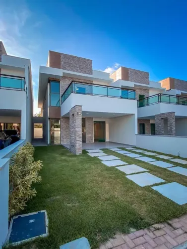 CASAS EM CONDOMÍNIO NO EUSÉBIO! ÁREA DE 207m2 COM AMPLO ESPAÇO!!!