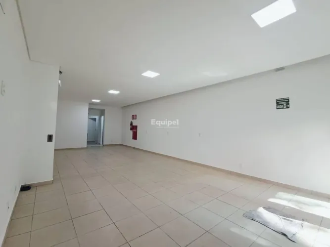 Loja Comercial - Av. Cristóvão Colombo | 160 m² | Reformada | Mezanino | 1 vaga