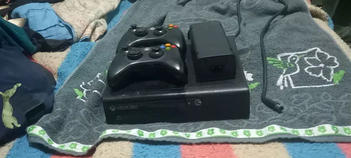 Vendo Xbox 360 