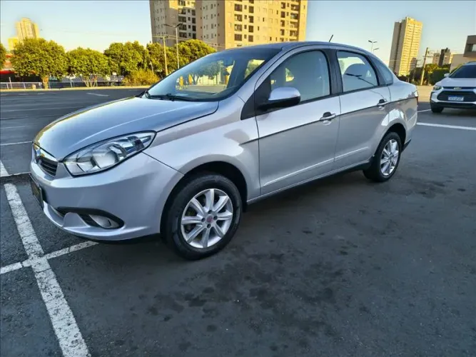 Fiat Grand Siena Attrac. 1.4 EVO F.flex 8V 2013
