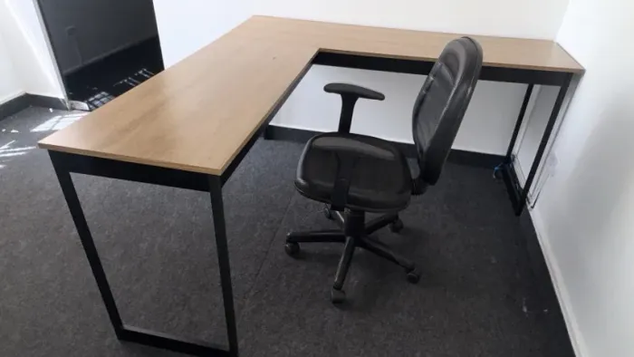 Mesa em L escritório