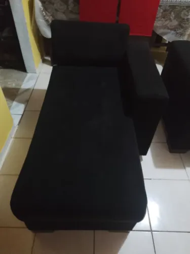 Vendo um sofá divã
