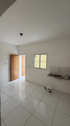 Kitnet na Piçarra próx ao HTI Sul