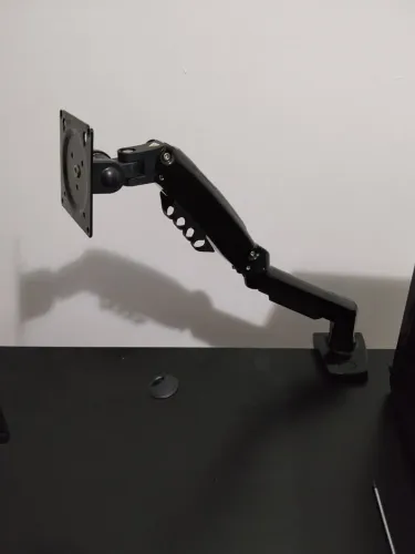 Braço articulado para monitor