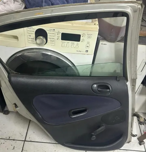 Porta Peugeot 206