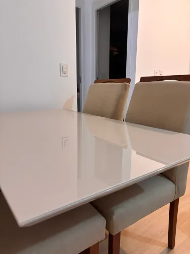 Mesa de Jantar + 4 Cadeiras - Conjunto