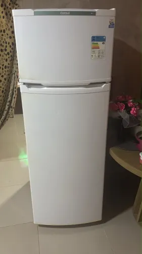 Vende-se geladeira