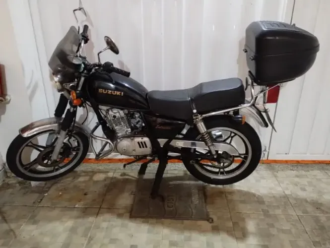 Suzuki Intruder 125 2006