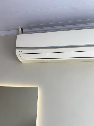 Vende-se Ar-Condicionado 18.000 BTUs - 220V