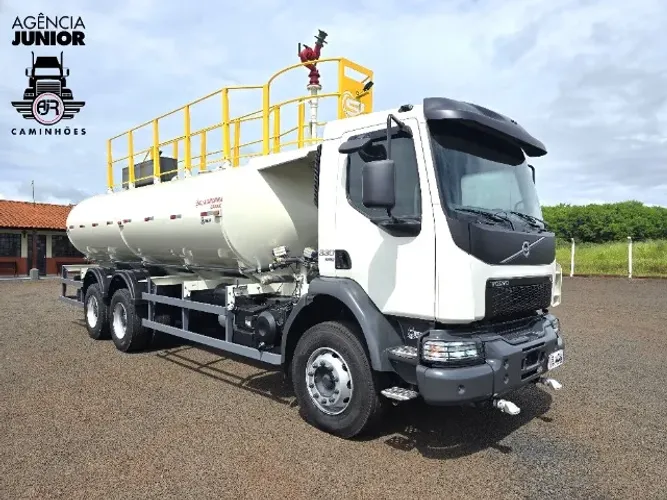 Volvo VM 330 ano 2018 Traçado Tanque pipa Bombeiro 20.000 L. 
