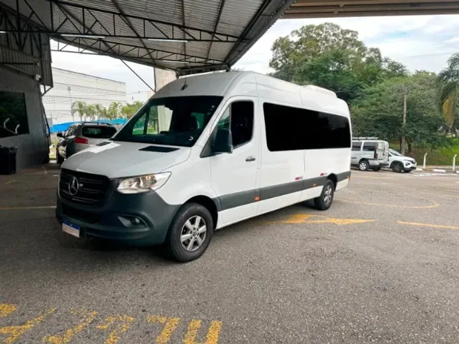 Mercedes-Benz Sprinter 417 Furgão Ext. L.t.a Die. (e6) 2024