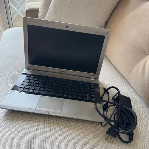 Computador Samsung funcionando motivo da venda: não uso mais.