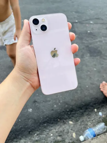 iPhone 13
