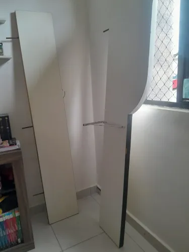 VENDE-SE PRATELEIRAS