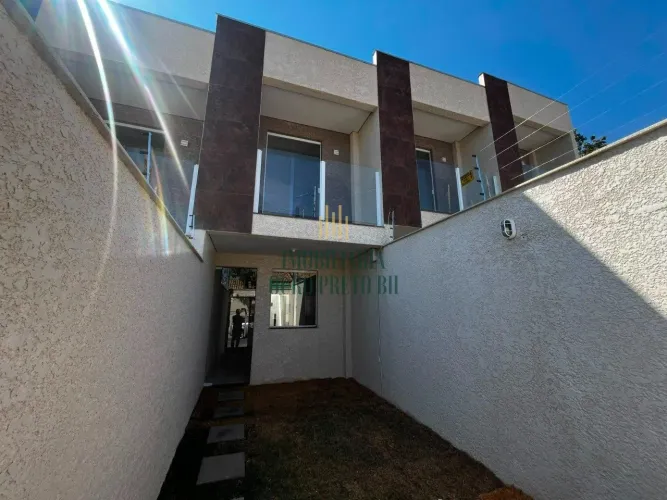 Casa geminada com 2 Quartos à venda, 90m² - Candelária