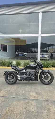 Moto ROCKET 3 2025  com 1.800KM 