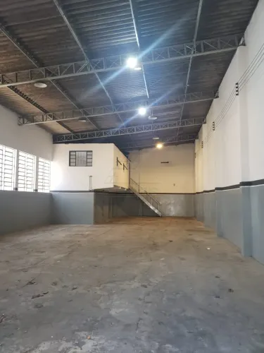 Salão Comercial à venda no bairro Santa Sofia em Americana