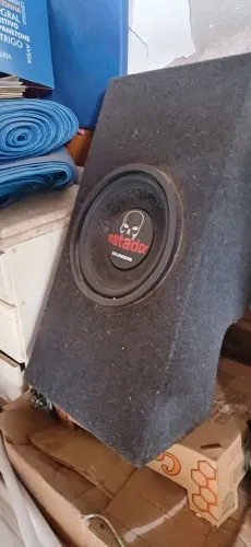 Caixa selada com sub de 12" para Montana