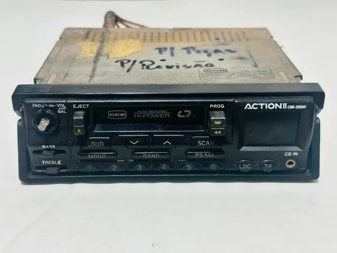 Antigo rádio toca fitas CCE Action (restauração ou compor painel veículo antigo)